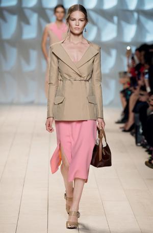 コッピング最後のニナリッチはDIYクチュール【15SSウィメンズ】