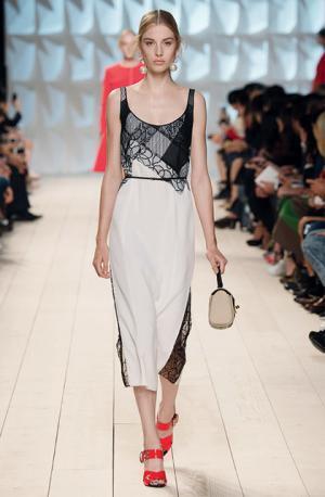 コッピング最後のニナリッチはDIYクチュール【15SSウィメンズ】