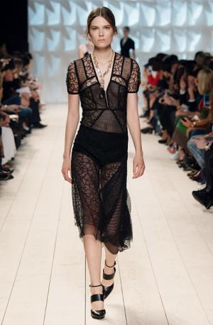 コッピング最後のニナリッチはDIYクチュール【15SSウィメンズ】