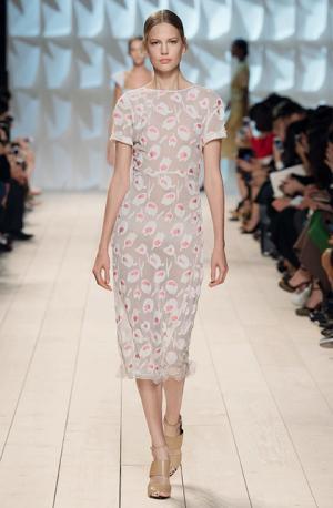 コッピング最後のニナリッチはDIYクチュール【15SSウィメンズ】