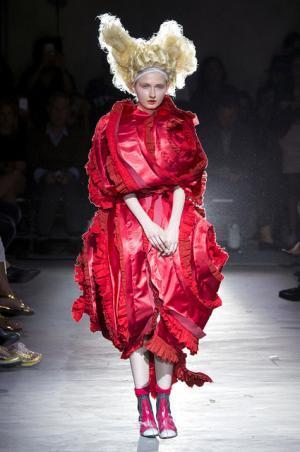 川久保玲の血みどろのコムデギャルソン【15SSウィメンズ】