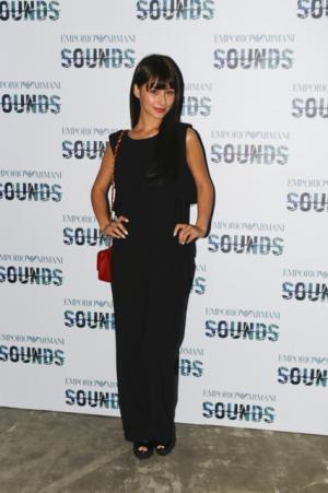 アルマーニ音楽イベントで注目アーティストKINDNESSがライブ！ヒャダイン、齋藤工、ダレノガレ来場