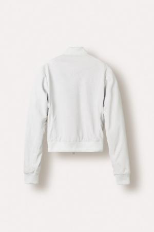 アディダス×ファレル・ウィリアムスがコラボ、クラシックデザインをリミックスしたレザージャケット