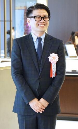 丸山敬太が1日伊勢丹店長に。ブランド20周年記念ランチパーティー開催