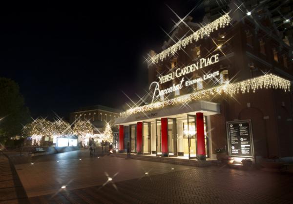 冬の恵比寿ガーデンプレイスを彩る、バカラ巨大シャンデリアとイルミネーション。史上最大規模