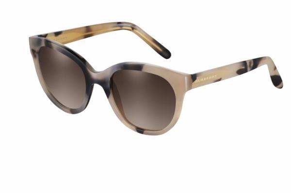 バーバリー、トレンチコートアイウエア第2弾発売