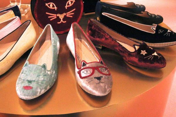 シャーロット・オリンピアのキティシューズが新宿伊勢丹に勢ぞろい。子供靴日本初披露