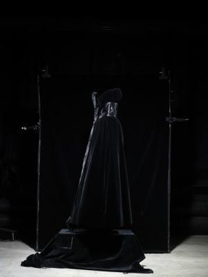 ディオールの世界観を紹介する大規模展覧会、銀座で開催