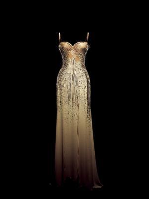 ディオールの世界観を紹介する大規模展覧会、銀座で開催