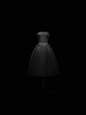 ディオールの世界観を紹介する大規模展覧会、銀座で開催