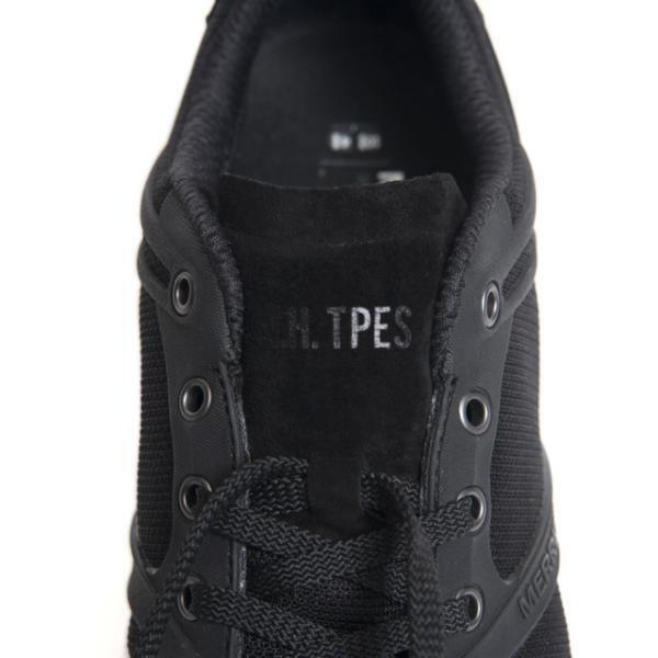 N.ハリウッド×メレル、オールブラックのストイックなトレーニングシューズ登場