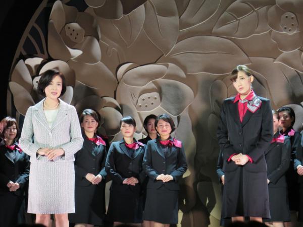 資生堂、マイコ主演のビューティーコンサルタントショー開催