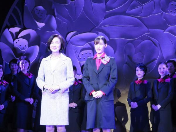 資生堂、マイコ主演のビューティーコンサルタントショー開催