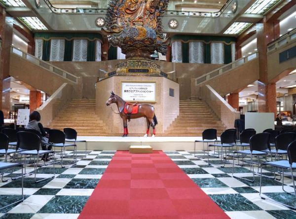 日本橋三越で乗馬サロン10周年ファッションショー開催