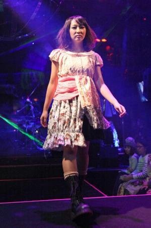 ノゾミイシグロはフライングダッチマンと現代の東京ライブ！【15SSウィメンズ】