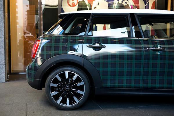 伊勢丹メンズ新ブラックウォッチデビュー。MINIもチェックに染まる