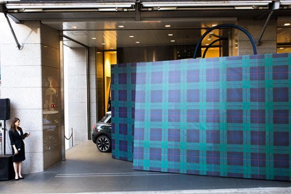 伊勢丹メンズ新ブラックウォッチデビュー。MINIもチェックに染まる