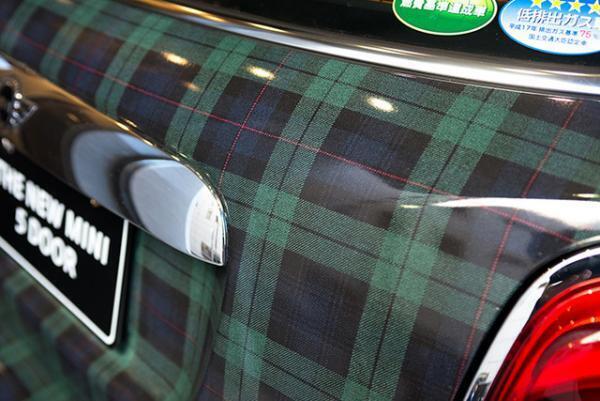 伊勢丹メンズ新ブラックウォッチデビュー。MINIもチェックに染まる