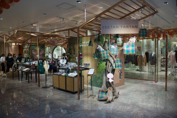 ハローキティもミナも伊勢丹タータンがお好き。新宿伊勢丹でタータン祭り