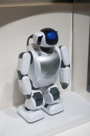 新宿伊勢丹に「時の場」オープン。ロボットが叶える“近未来の暮らし”紹介