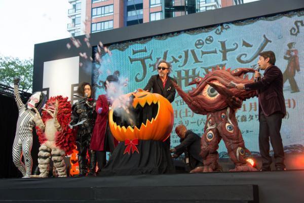 「ティム・バートンの世界」六本木ヒルズで開幕！本人来日