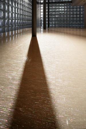 光で現実を問うリギョン展、銀座メゾンエルメスで開催中