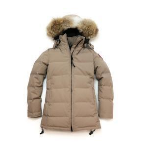 カナダグースがカラーサイズを豊富にそろえ新宿伊勢丹に登場。ウェブ先行販売も実施