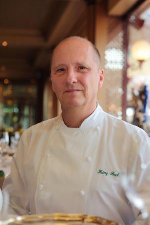 三つ星シェフのハインツ・ベック、丸の内にレストラン2店舗オープン。制服はコシノジュンコ