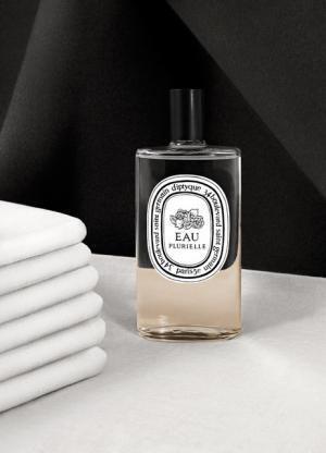 ディプティックに新しい香り、バラとアイビーが瑞々しい調和