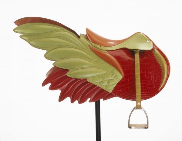 エルメスとレザーの歴史展、東京国立博物館で開催。バッグ製作実演も