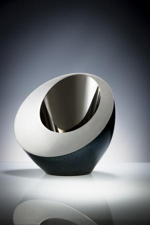 谷川じゅんじ×鎚起銅器「玉川堂」のコラボアートピース、世界限定100個で登場