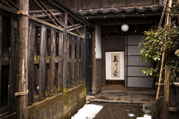 谷川じゅんじ×鎚起銅器「玉川堂」のコラボアートピース、世界限定100個で登場