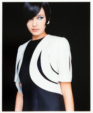 ジュンアシダのエレガンスは不滅。メゾン創立50周年展を国立新美術館で開催