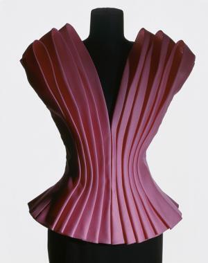 ジュンアシダのエレガンスは不滅。メゾン創立50周年展を国立新美術館で開催