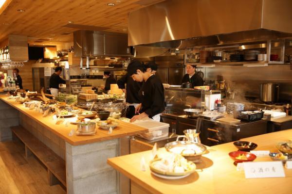 「トラッド目白」オープン。目白駅徒歩1分の新ランドマーク