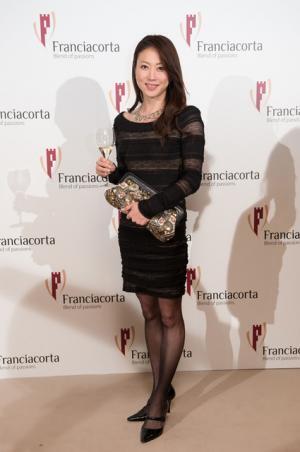 伊ワイン・フランチャコルタ1周年パーティー。メロディー洋子、ベリッシモ、川島なお美ら参加