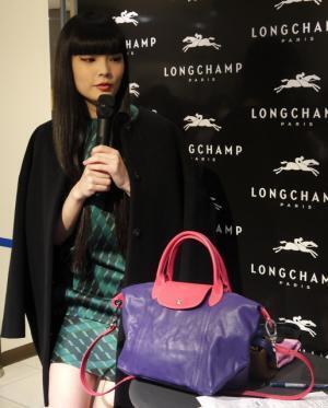 伊勢丹でロンシャン“ル・プリアージュ”20周年イベント、秋元梢トークショーも