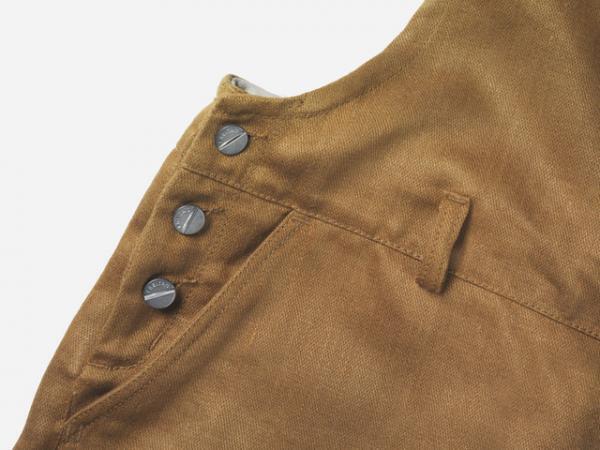 フライターグ、100％土に返る新素材アパレル発売