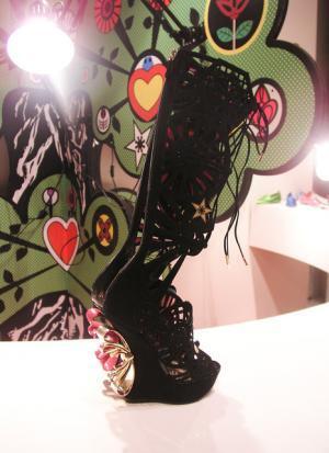 ニコラスカークウッドは横尾忠則のポスターアート世界【15SSウィメンズ】