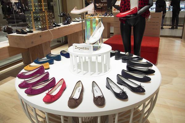 グランツリー武蔵小杉徹底解剖4/4--西武・そごうSHOP編。ライブ中継でショッピング楽しめる