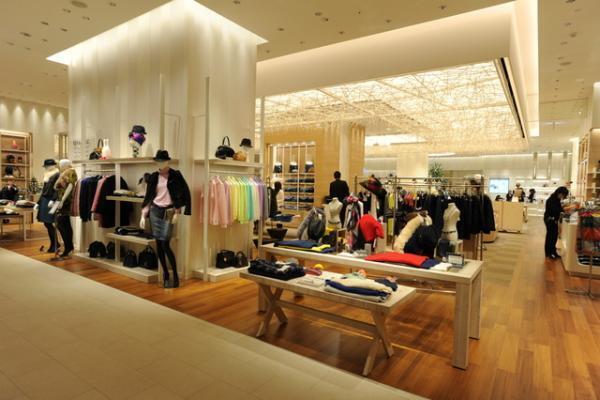 グランツリー武蔵小杉徹底解剖4/4--西武・そごうSHOP編。ライブ中継でショッピング楽しめる