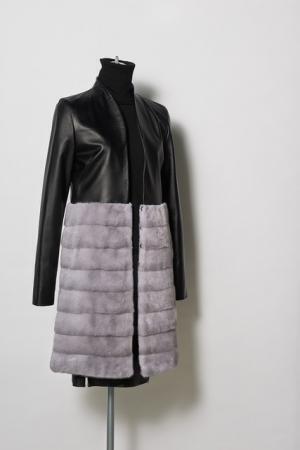 3階に上がると、そこは雪国だった…アディアム、伊勢丹で川端康成コレクション展開。フロアの底が白くなった