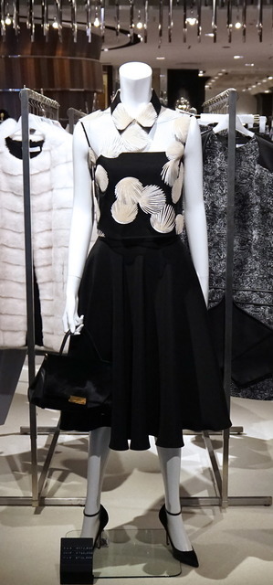 3階に上がると、そこは雪国だった…アディアム、伊勢丹で川端康成コレクション展開。フロアの底が白くなった