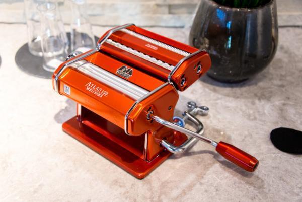 5年限定複合施設TENOHA代官山オープン。日本初カフェ、ショップ、オフィスまで