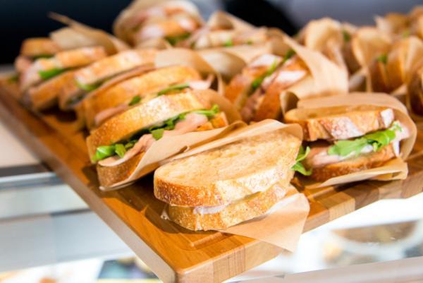 5年限定複合施設TENOHA代官山オープン。日本初カフェ、ショップ、オフィスまで