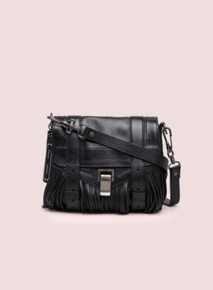 プロエンザスクーラーが伊勢丹新宿でポップアップショップをオープン。初のメンズバッグも登場