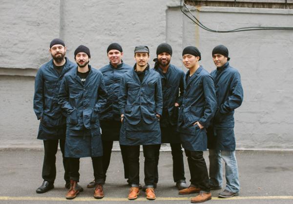 エンジニアドガーメンツが一風堂の制服デザイン、NYで購入可能