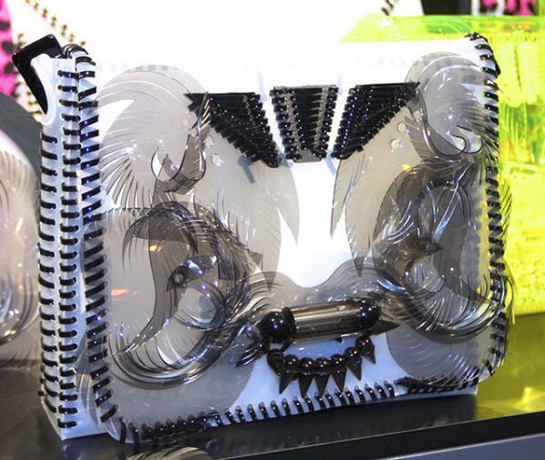 FAKE×伊勢丹期間限定ショップ「グラデーション」オープン