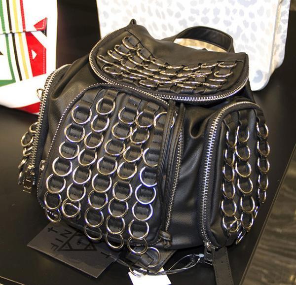 FAKE×伊勢丹期間限定ショップ「グラデーション」オープン