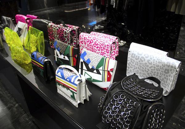 FAKE×伊勢丹期間限定ショップ「グラデーション」オープン